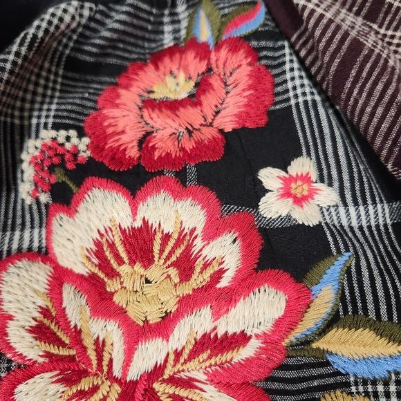Savanna Jane Plaid Floral Embroidered‎ Button Up Blouse Womens Small - Picture 6 of 8